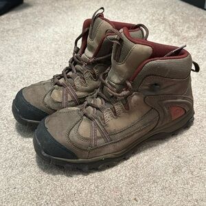 Wolverine steel toe boots size 7.5 women’s